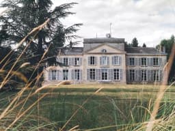 80 Chateau De Luzières Comp